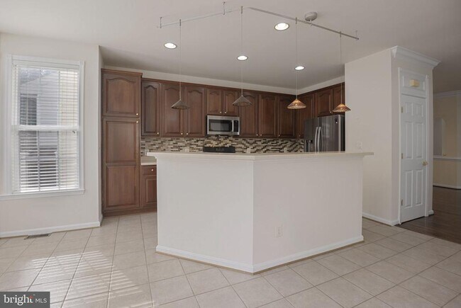 Building Photo - 46186 Aisquith Terrace