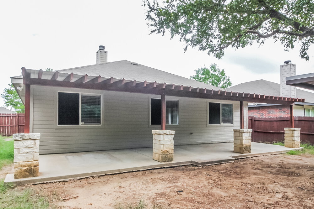 Building Photo - 13911 Creek Crossing Dr