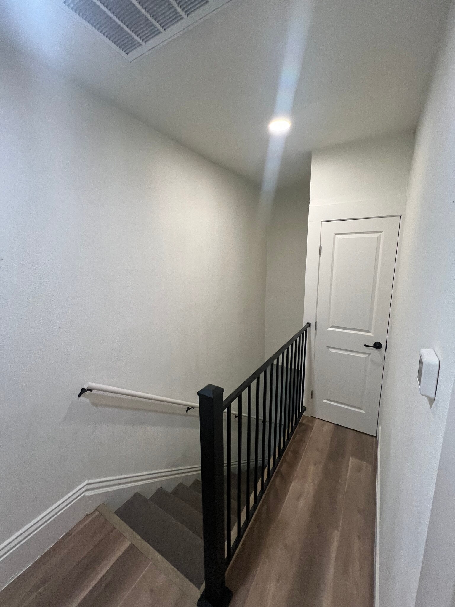 Building Photo - 622 14th St