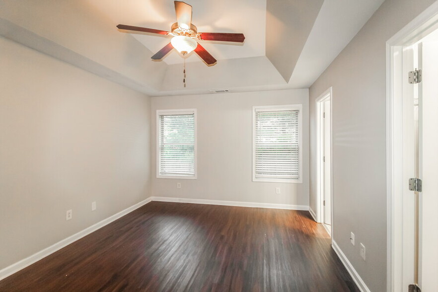 Building Photo - 64 Hamil Ct NW