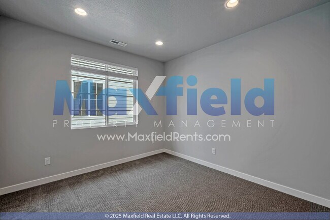 Building Photo - Brand New - Modern Living / 4BD 2.5 BTH 2GAR / Home in Lehi