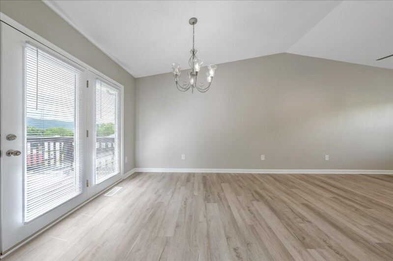 Building Photo - 165 N Rome Dr