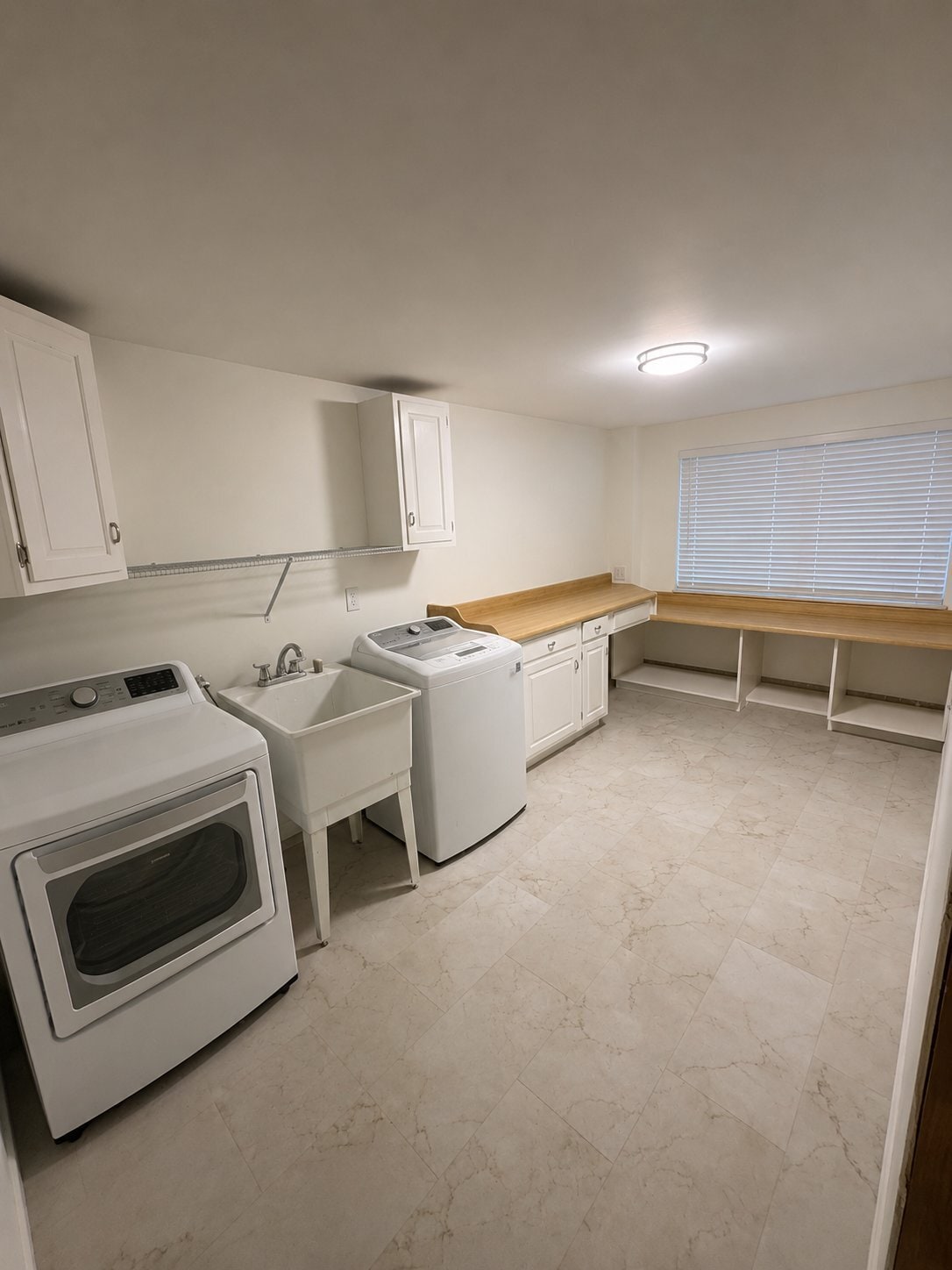 Building Photo - 812 Samone Ct