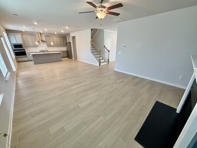 Building Photo - 540 Teversham Dr