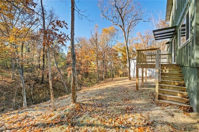 Building Photo - 50 Thaxted Dr