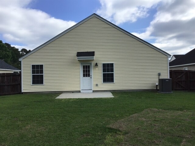Building Photo - 135 Tyron Rd
