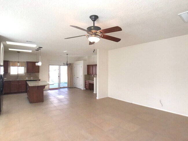 Building Photo - Spacious 2 bedroom home in gated 55+ Community w/ community pool in Bernalillo/Rio Rancho. Close ...