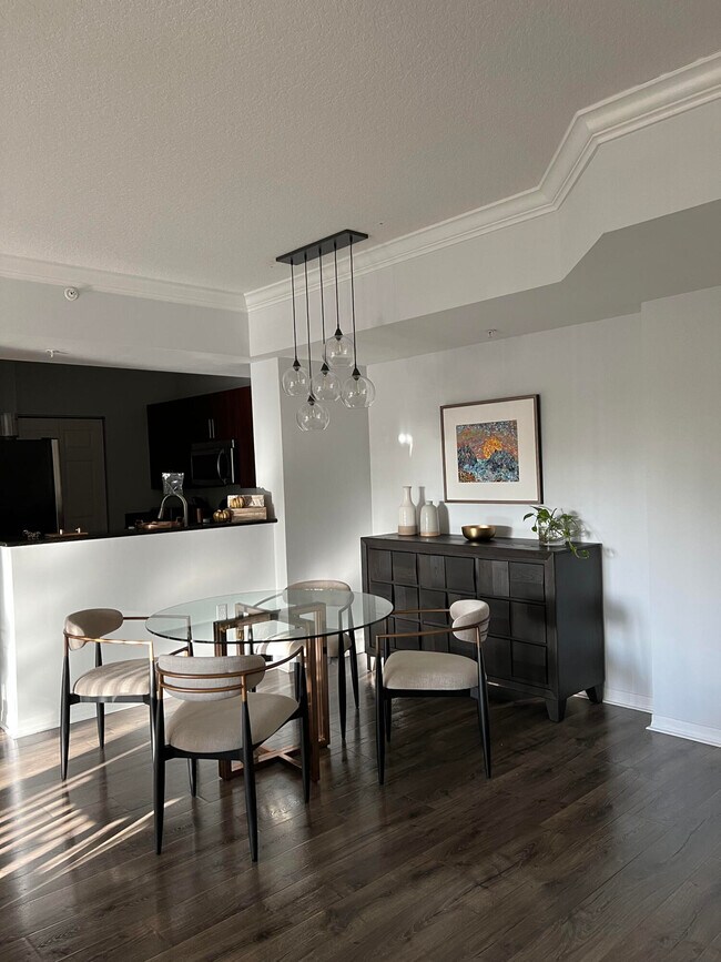 Building Photo - 4903 Midtown Ln