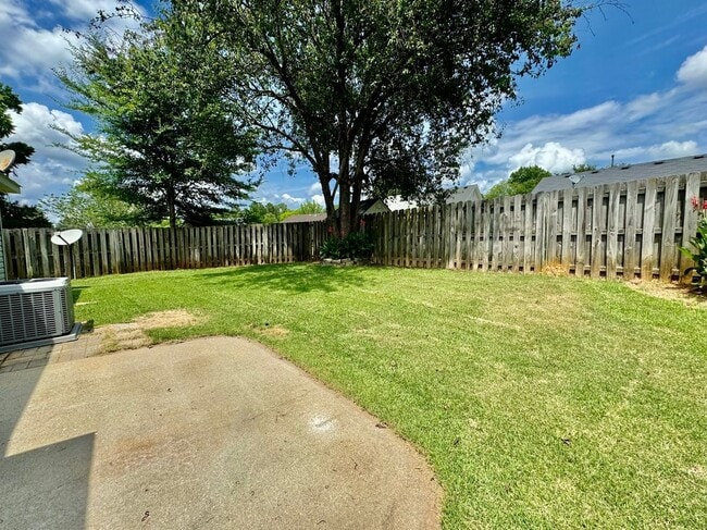 Building Photo - 609 Clifden Ct