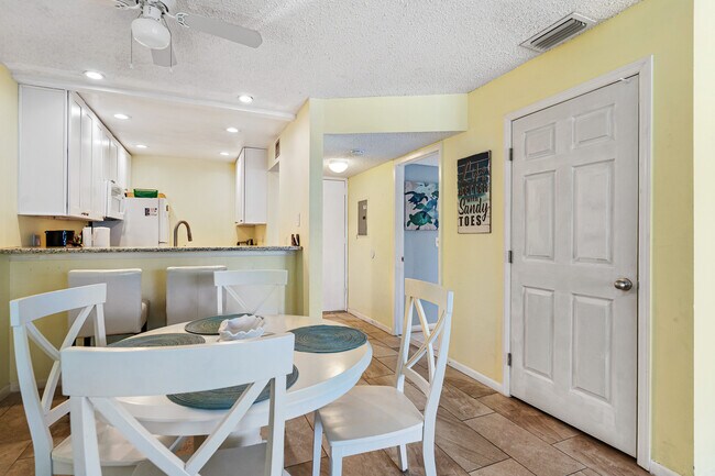 Building Photo - 230 Medallion Blvd