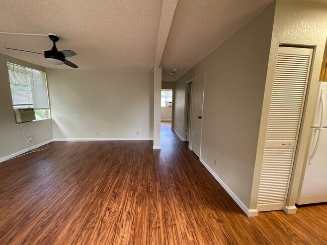 Building Photo - Mililani Terrace-2 bedroom 1-bath 2-parking