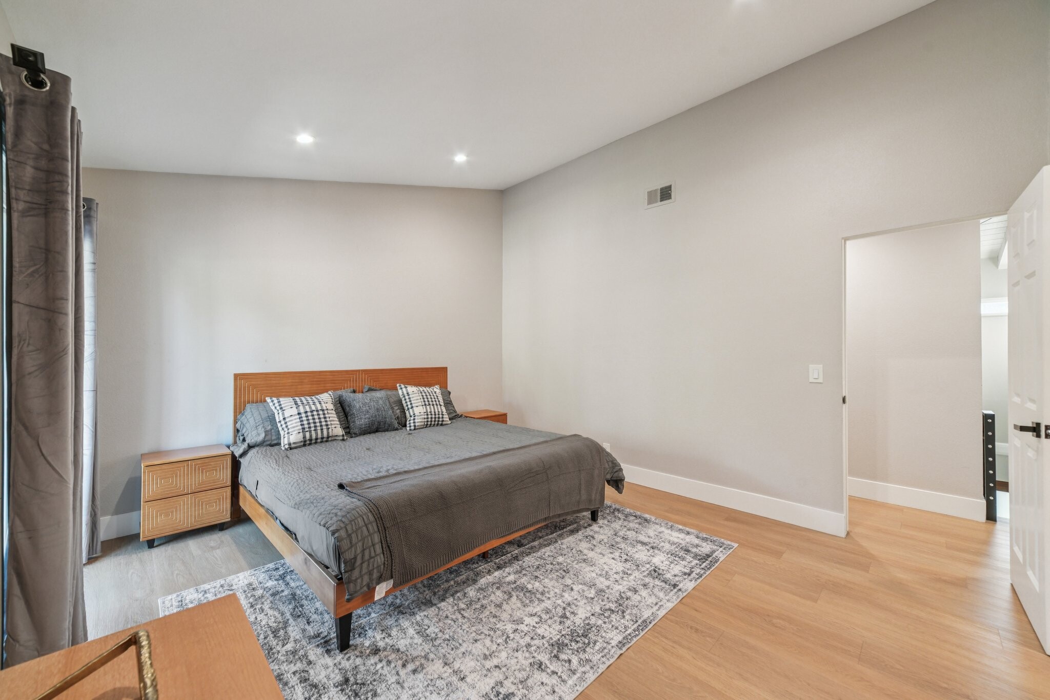 Building Photo - 835 Amigos Way