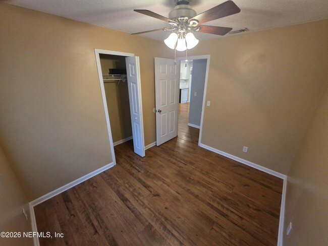 Building Photo - 8913 Erin Ct