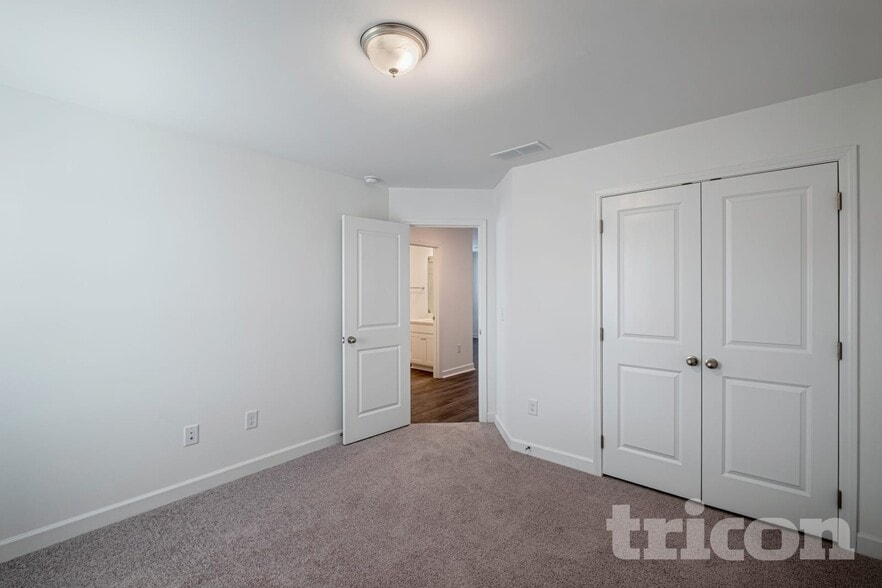 Building Photo - 181 East Ridge Way Woodstock GA