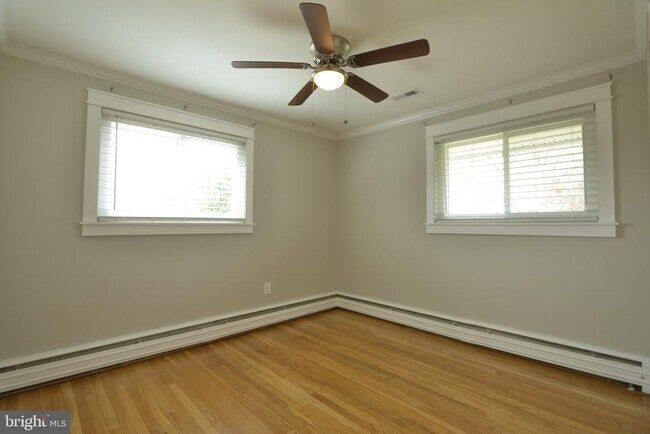 Building Photo - 3817 Ren Rd