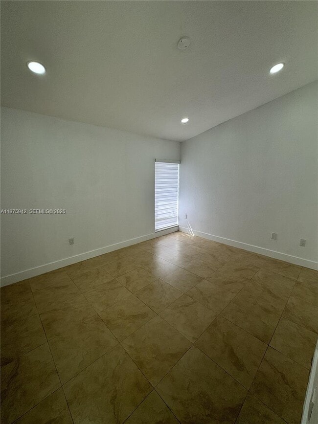 Building Photo - 8341 SW 148th Pl