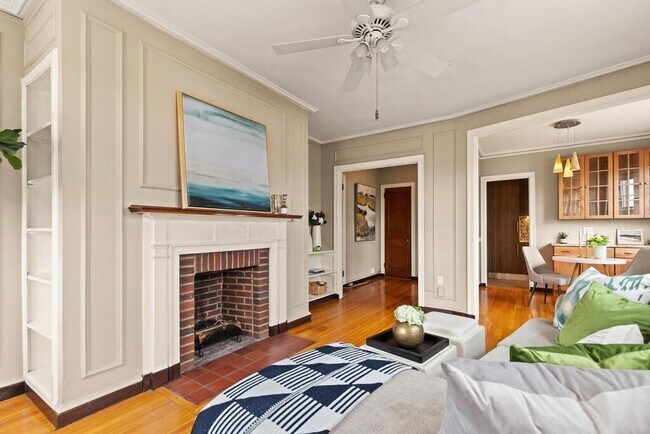 Building Photo - 3 Arlington St