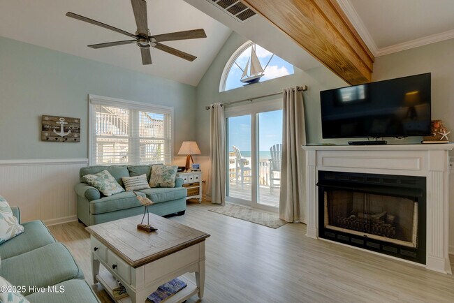 Building Photo - 3946 Island Dr