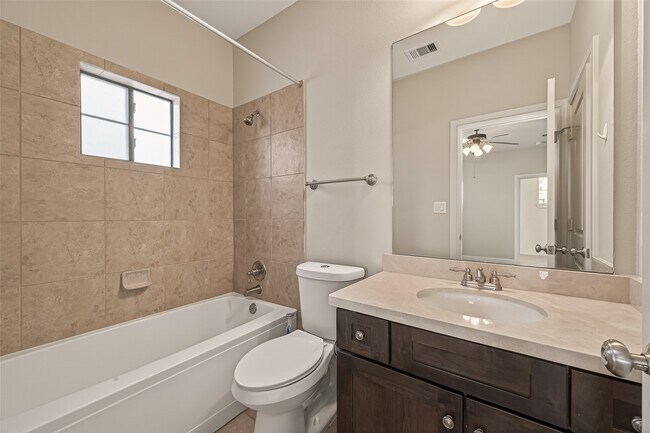 Building Photo - 5211 Eigel St