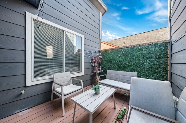 Building Photo - 12727 Ashford Knoll Dr