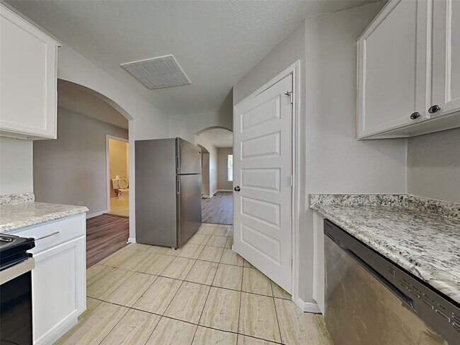 Building Photo - 18019 Kinsale Valley Ln