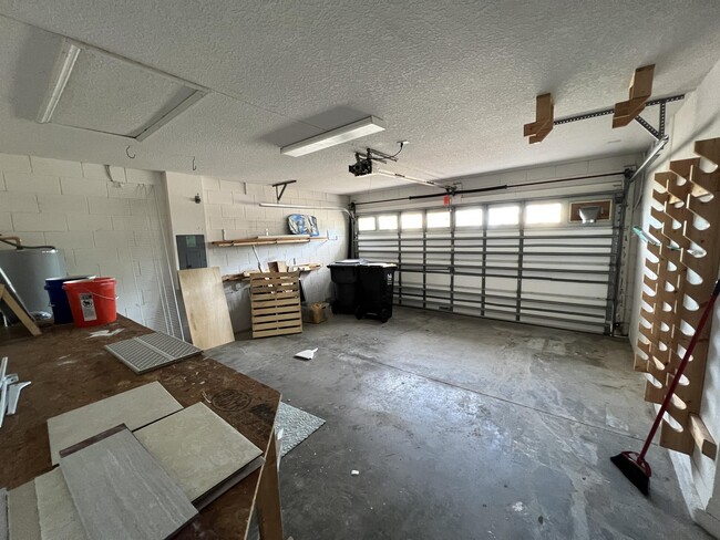 Building Photo - 874 Birkdale St