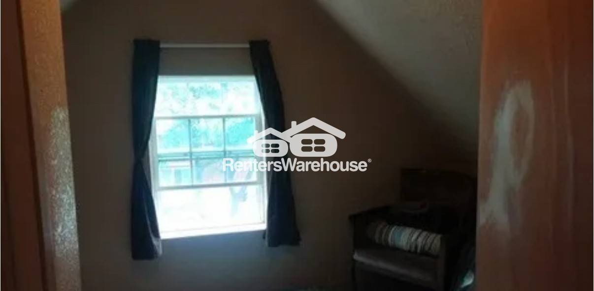 Building Photo - 752 Carroll Ave