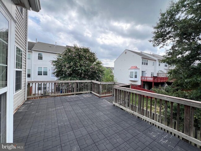 Building Photo - 22464 Maison Carree Square