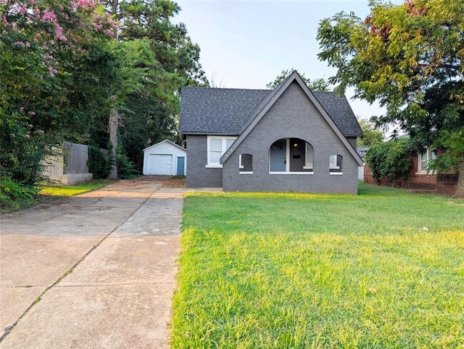 Primary Photo - 1828 NW 40th St