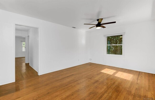 Building Photo - 4774 College Ave