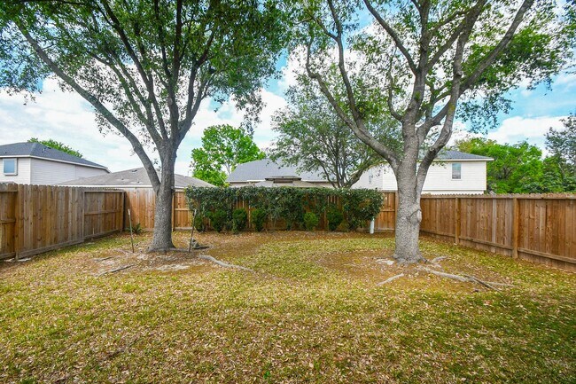 Building Photo - 20506 Lantern Springs Ln