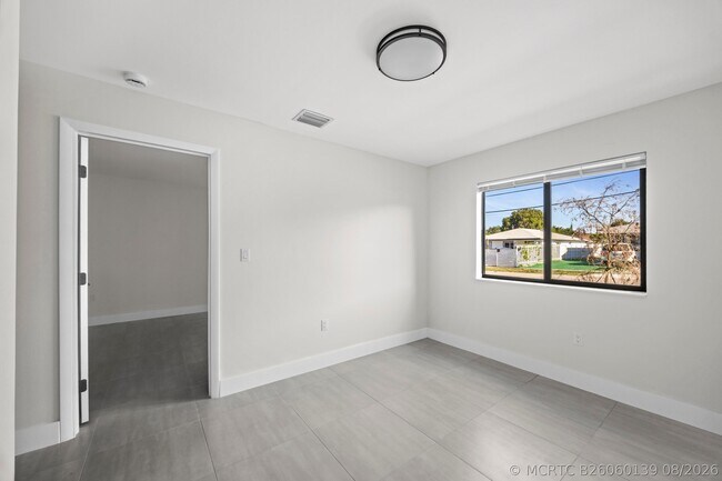 Building Photo - 1181 NW 66th St