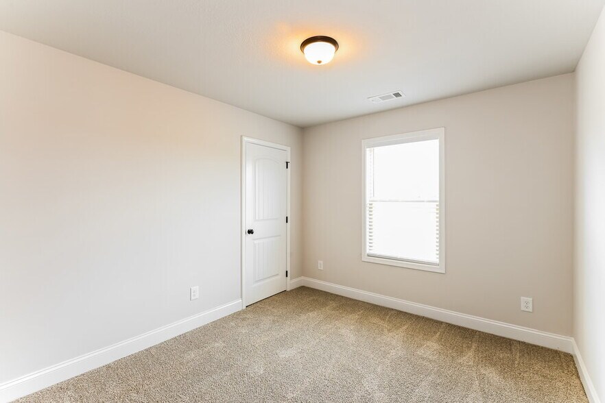Building Photo - 74 Heartland Cir