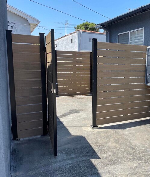 private patio - 3412 Pearl St