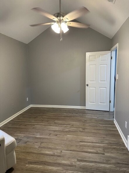Building Photo - 8085 Creekwood Cir E