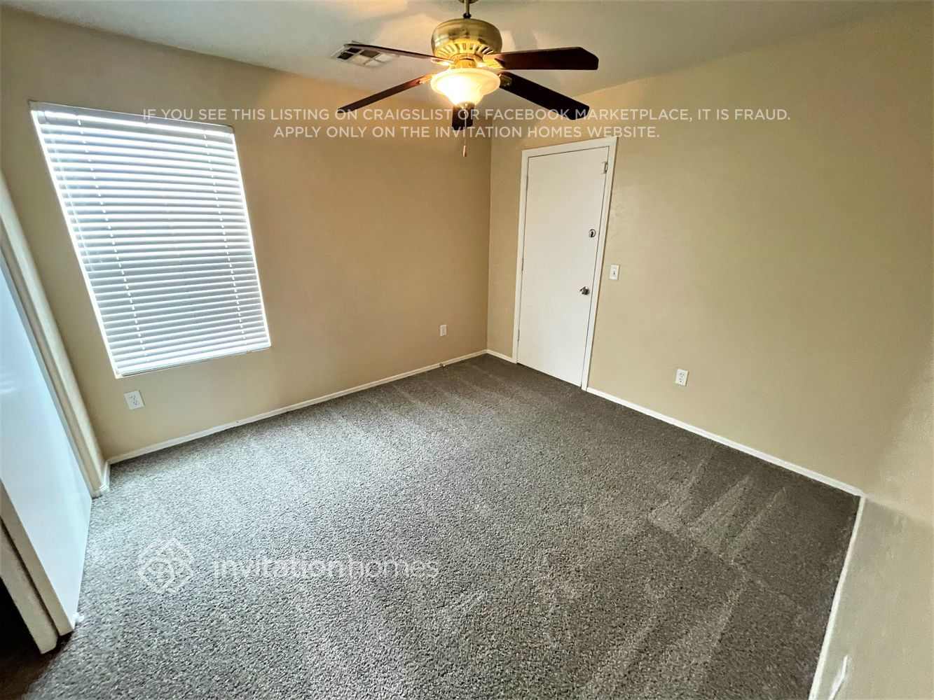 Building Photo - 13350 W Rose Ln