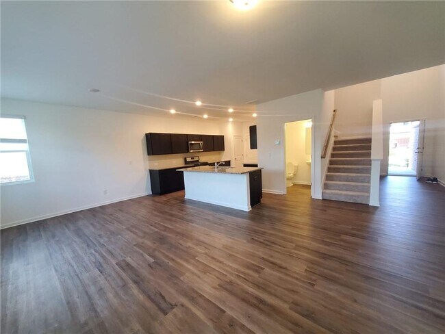 Building Photo - 5745 Thornton Dr