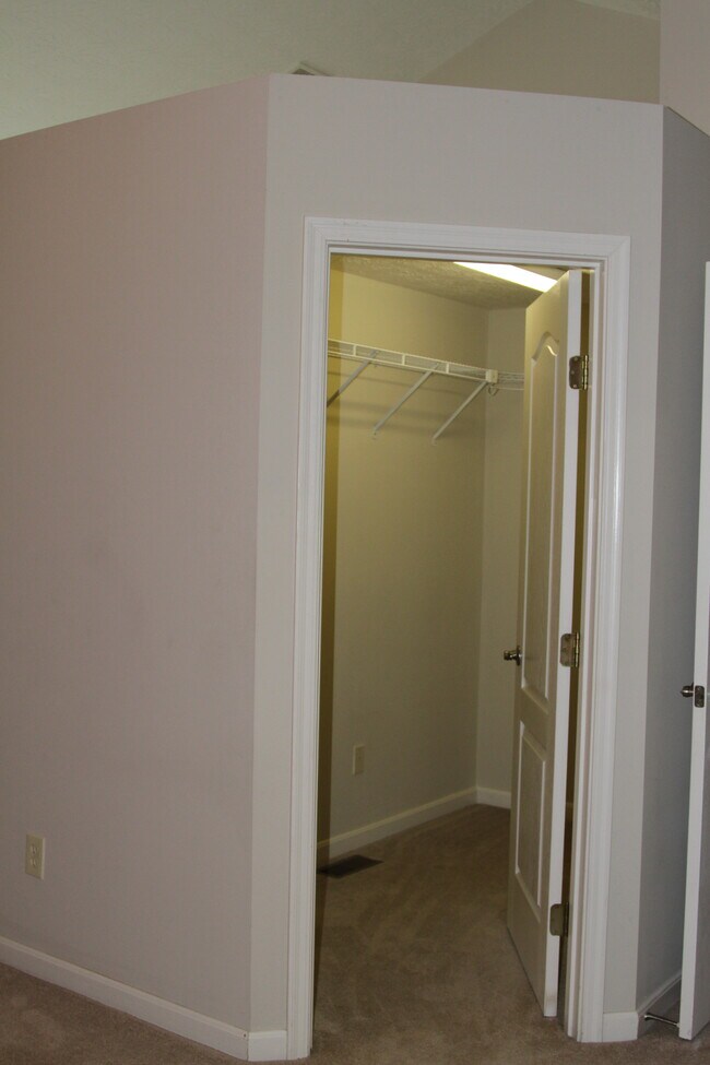 Building Photo - 9168 Belvedere Ct