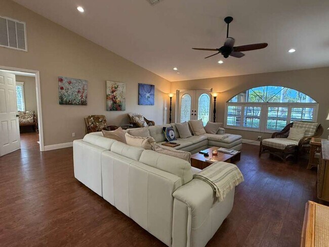 Building Photo - 4BR / 2BA Pool Home Near the Beach – Bonita Springs, FL