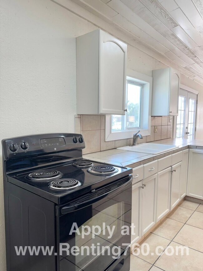 Building Photo - 57212 Chipmunk Trail