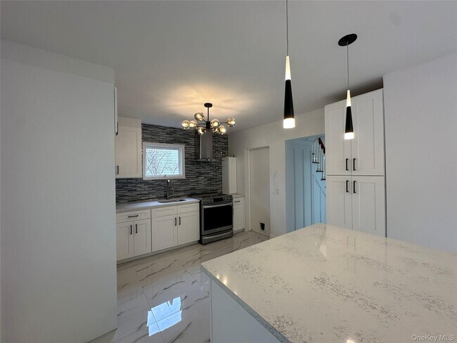 Building Photo - 29 Church St