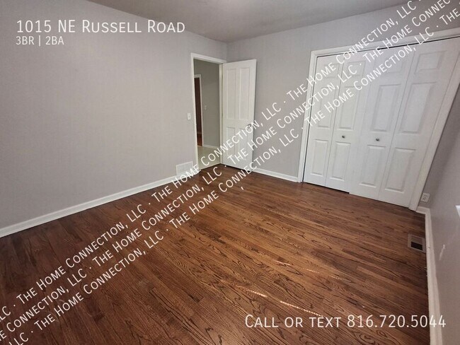 Building Photo - 1015 NE Russell Rd.