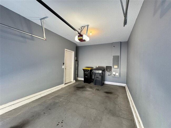 Building Photo - 819 Grandin St