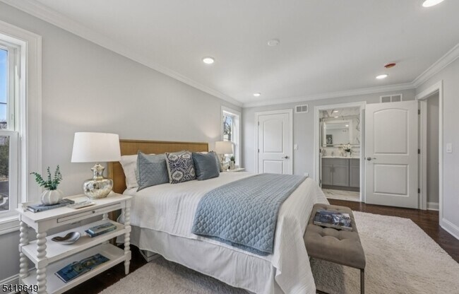 Building Photo - 139 N 15th St