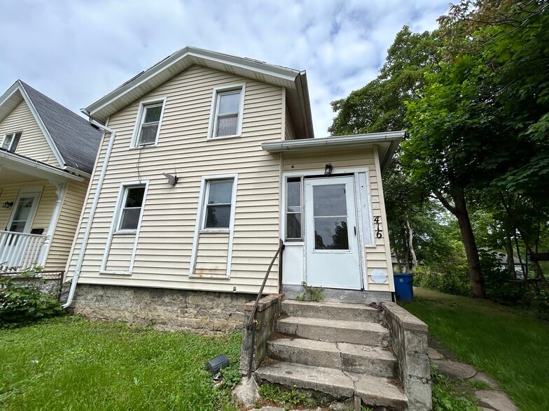 Primary Photo - 416 Champlain St