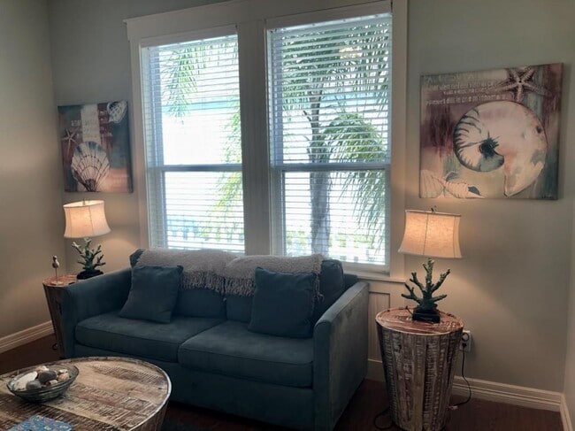 Building Photo - 104 Sailhouse