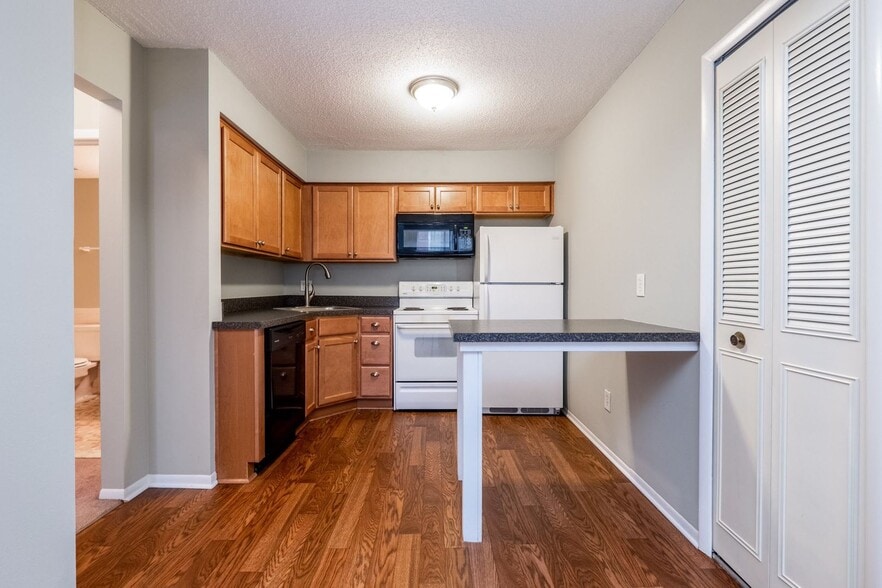 Interior Photo - Hartford Place