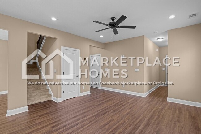 Building Photo - 108 James St