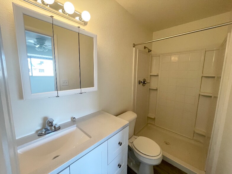 Building Photo - 4613 S Mill Ave