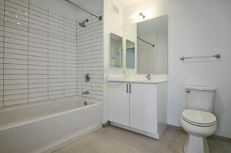 Building Photo - 333 S Halsted St